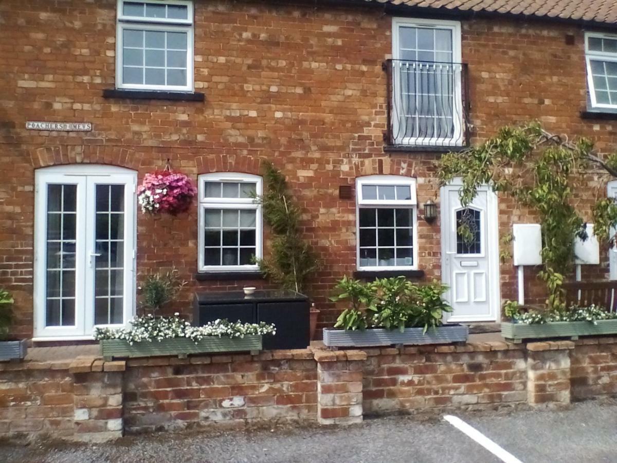 The Lincolnshire Poacher Inn Metheringham Exterior foto